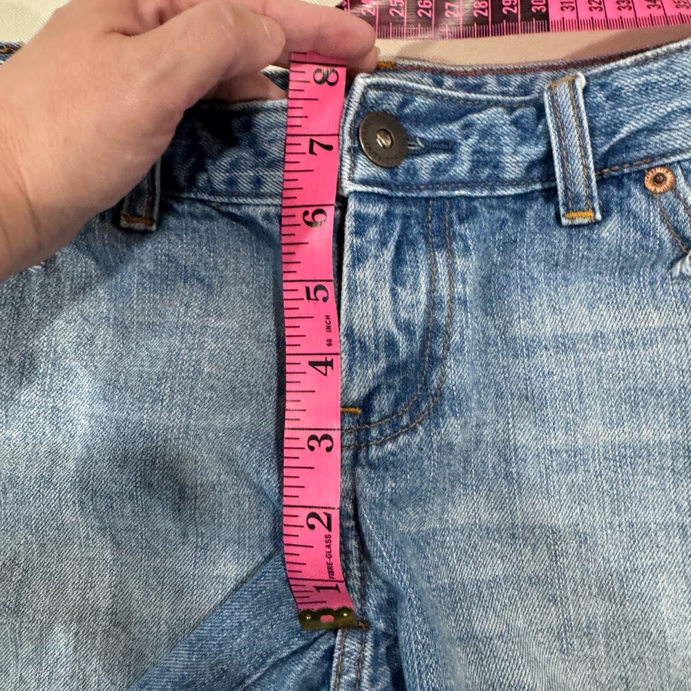 American Eagle Distressed Bermuda Jean Shorts Women’s Size 2 Denim - Picture 8 of 9